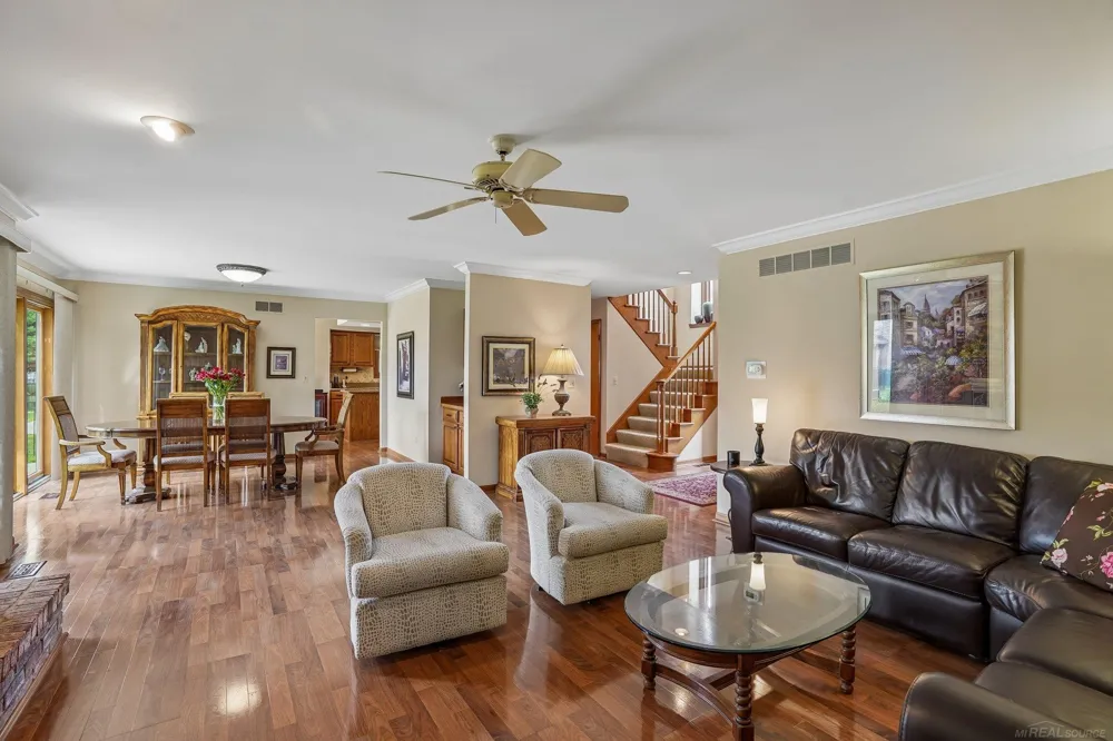 15792 Constitution Drive Macomb Township, MI 48044