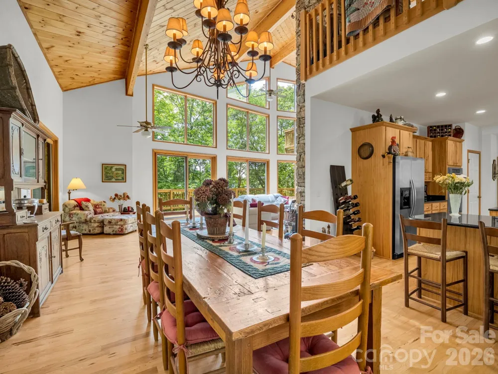 366 Summer Haven Road Swannanoa, NC 28778