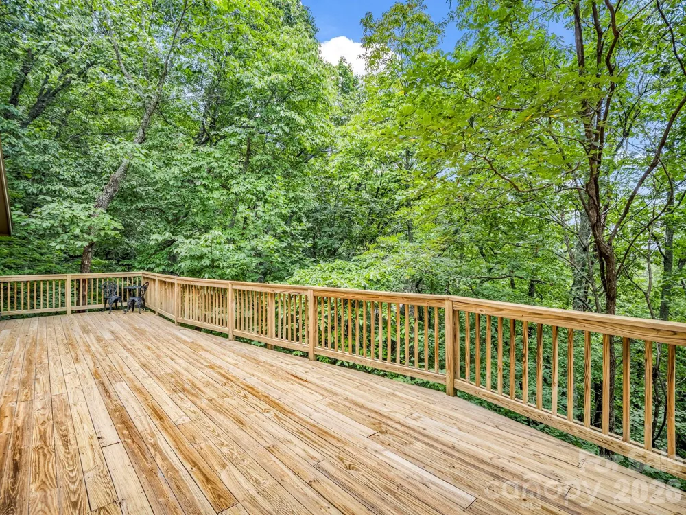 366 Summer Haven Road Swannanoa, NC 28778