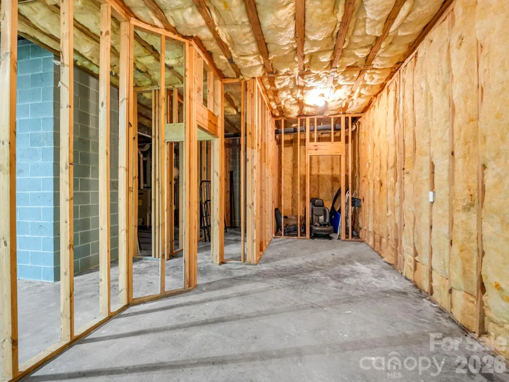 366 Summer Haven Road Swannanoa, NC 28778