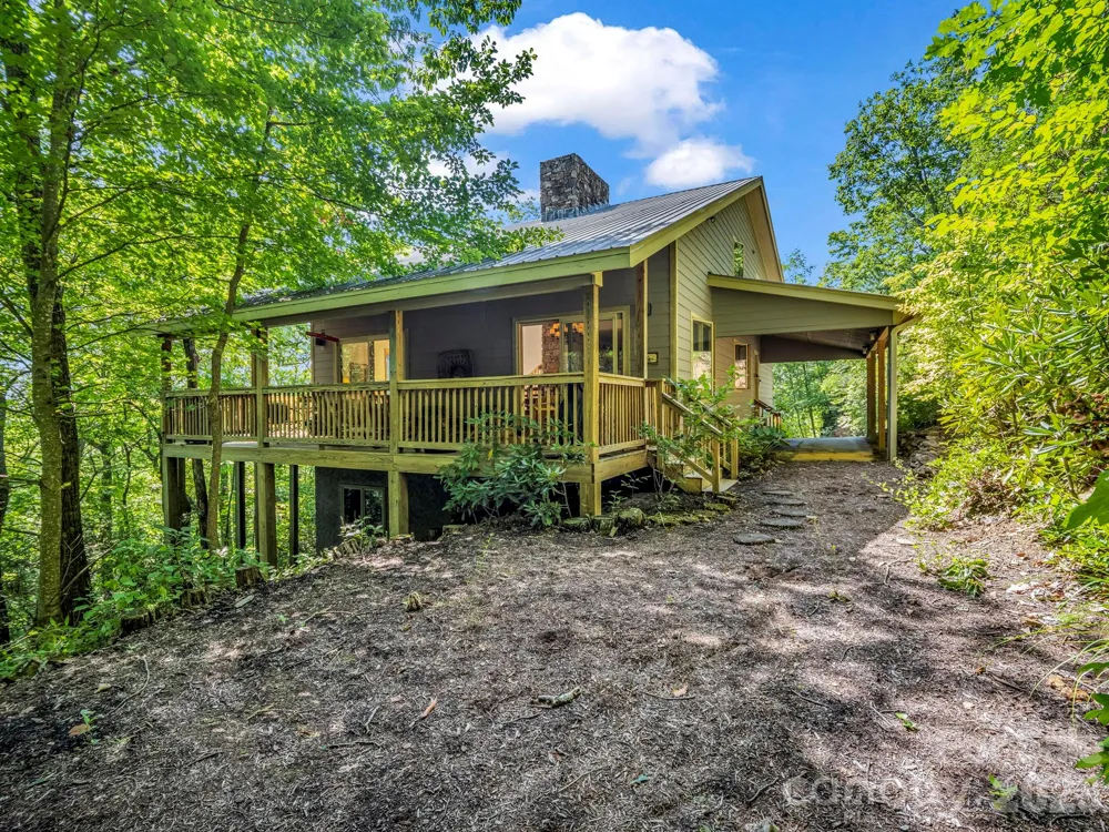 366 Summer Haven Road Swannanoa, NC 28778