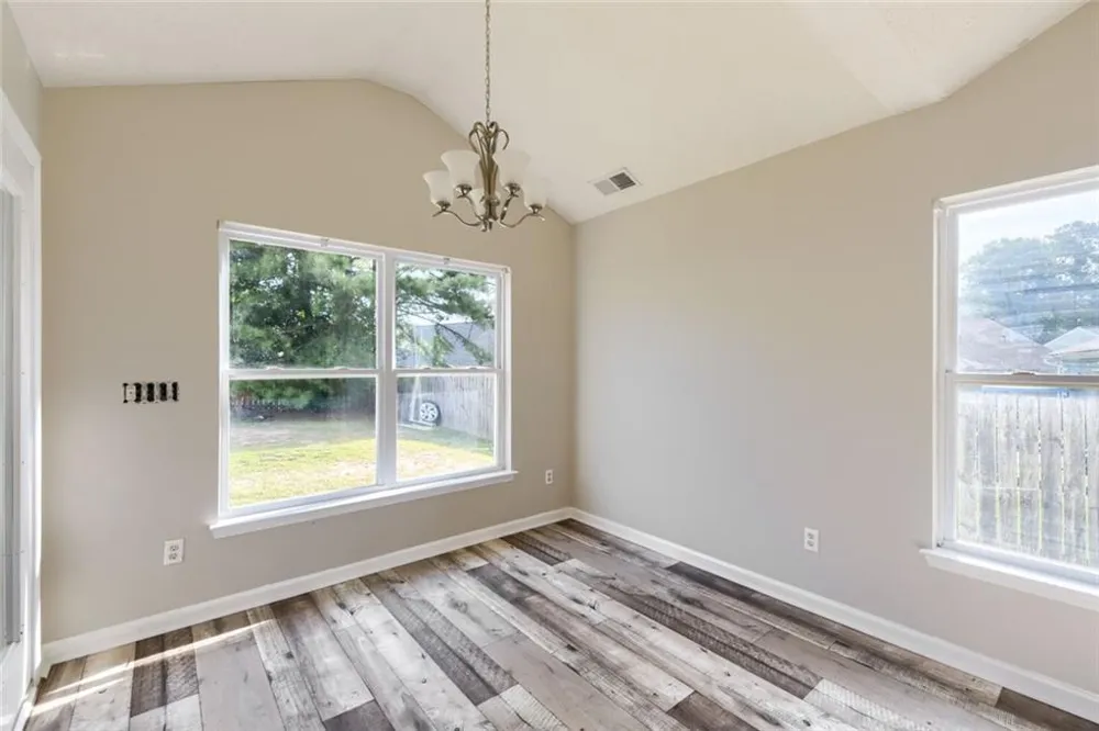 606 Mayfern Trace Fairburn, GA 30213