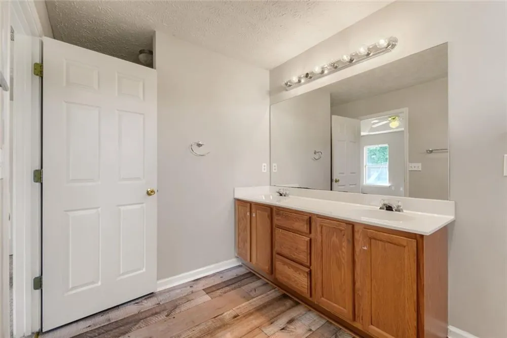 606 Mayfern Trace Fairburn, GA 30213