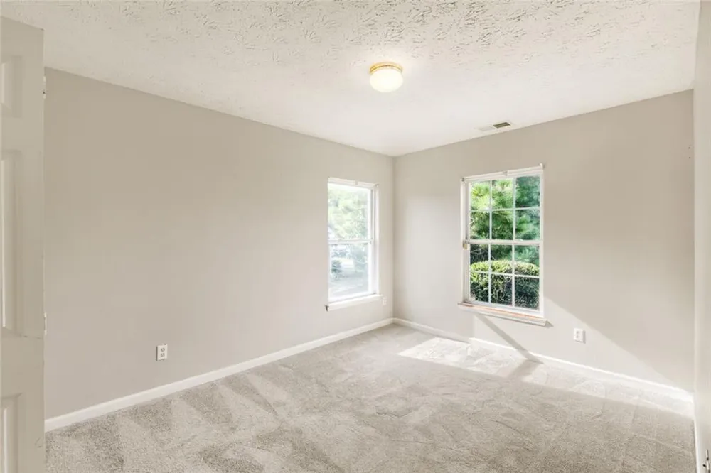 606 Mayfern Trace Fairburn, GA 30213