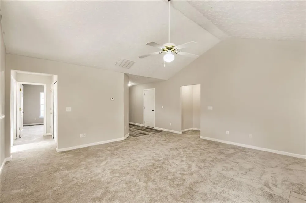 606 Mayfern Trace Fairburn, GA 30213