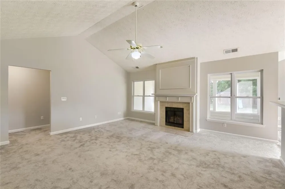 606 Mayfern Trace Fairburn, GA 30213