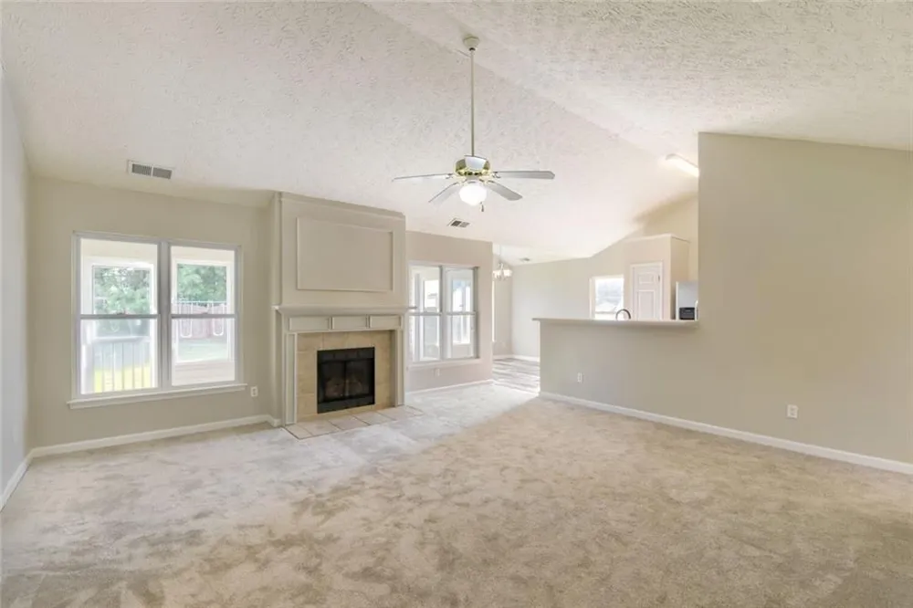 606 Mayfern Trace Fairburn, GA 30213