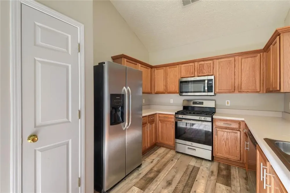606 Mayfern Trace Fairburn, GA 30213
