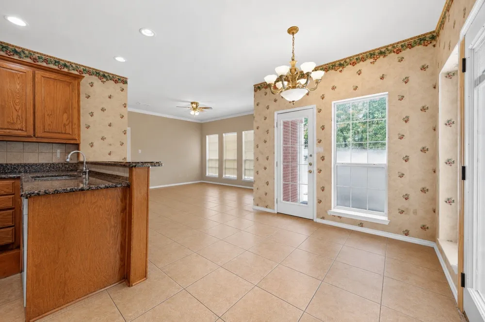 804 Waterloo Lake Drive Denison, TX 75020