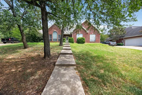 804 Waterloo Lake Drive