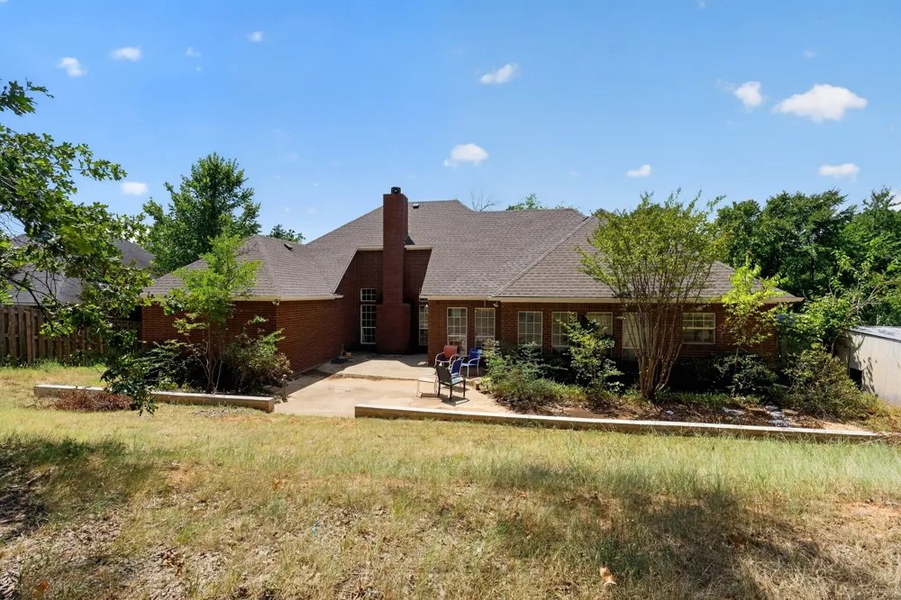 804 Waterloo Lake Drive Denison, TX 75020