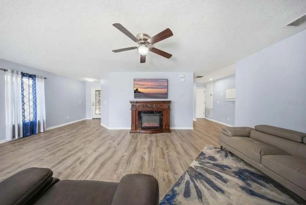 2505 BULLION LOOP Sanford, FL 32771