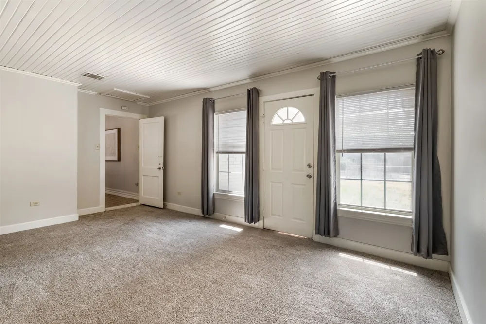 805 S Tyler Street McGregor, TX 76657