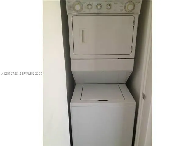50 Biscayne Blvd #4105 Miami, FL 33132