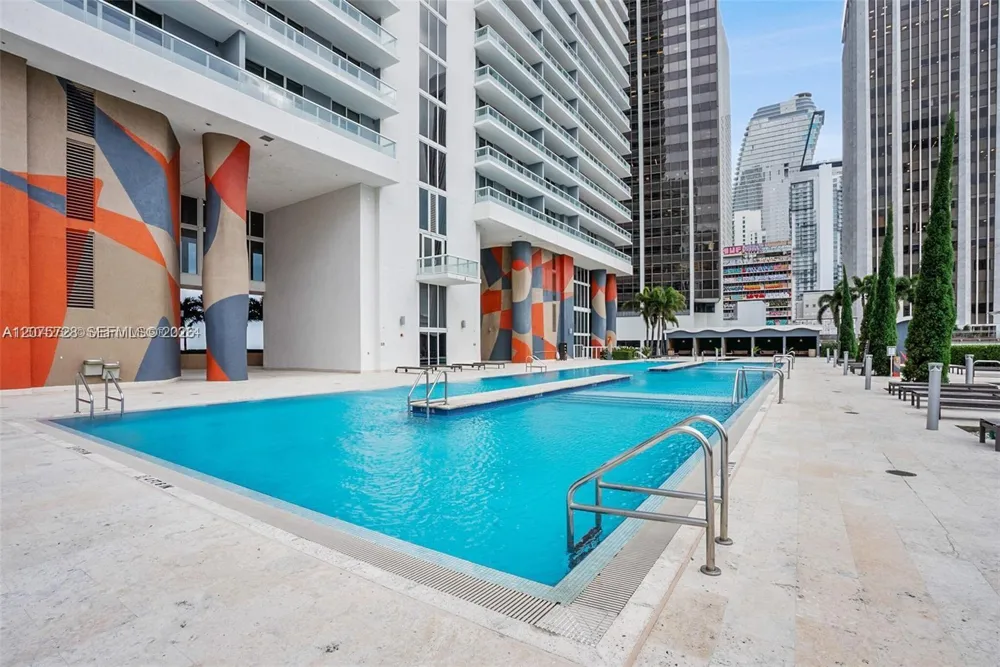 50 Biscayne Blvd #4105 Miami, FL 33132