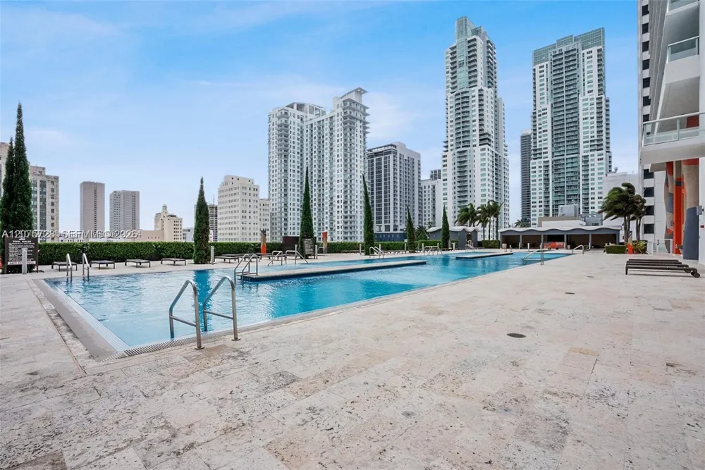 50 Biscayne Blvd #4105 Miami, FL 33132