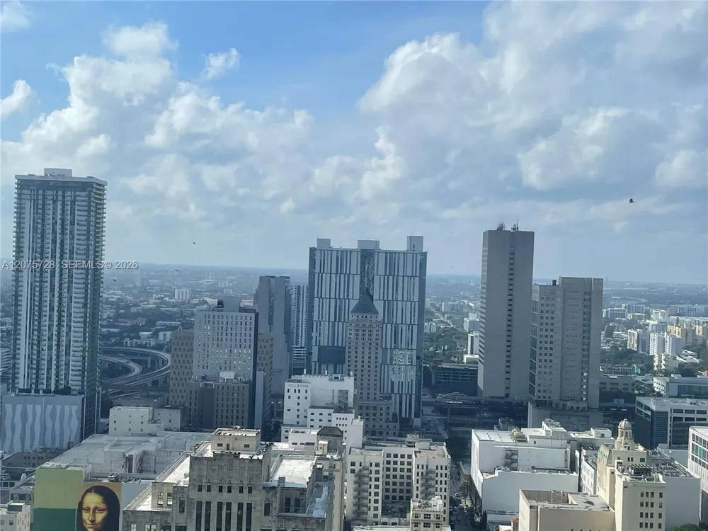 50 Biscayne Blvd #4105 Miami, FL 33132