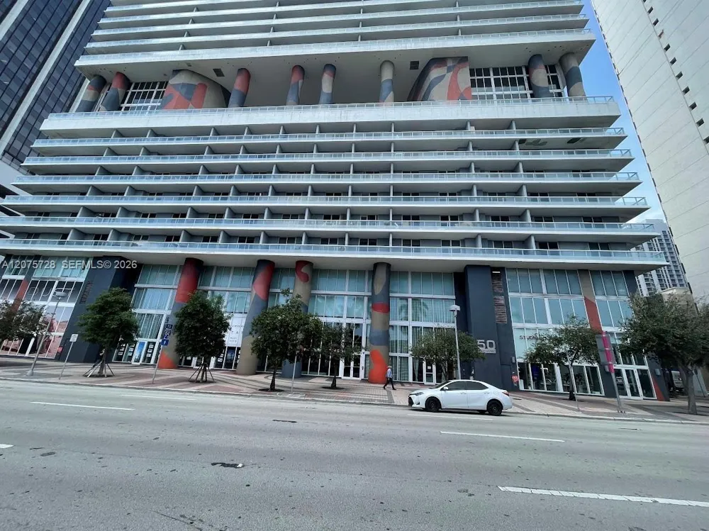 50 Biscayne Blvd #4105 Miami, FL 33132