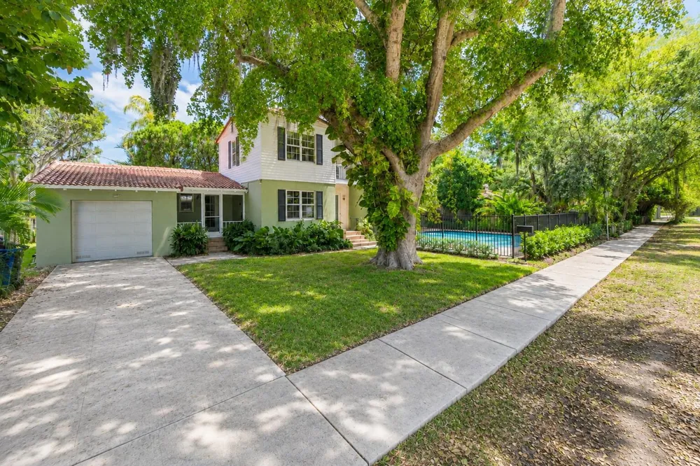 1601 SE 2ND STREET Fort Lauderdale, FL 33301