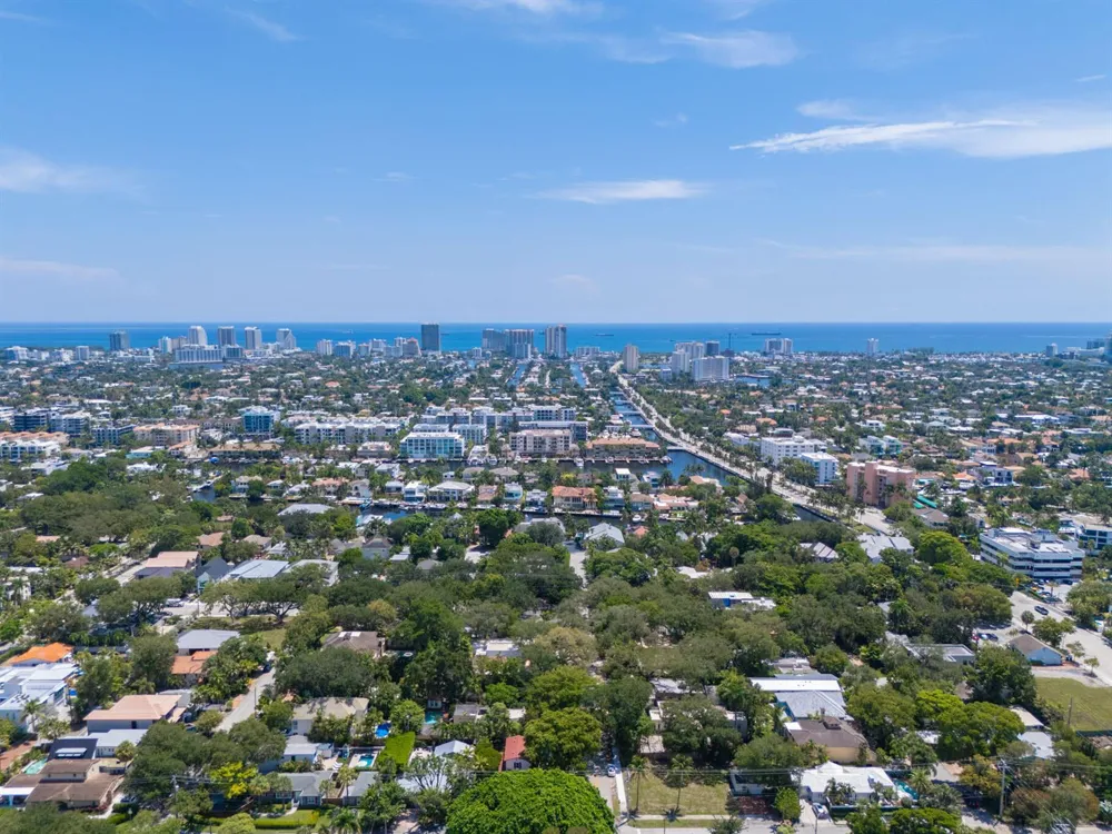 1601 SE 2ND STREET Fort Lauderdale, FL 33301