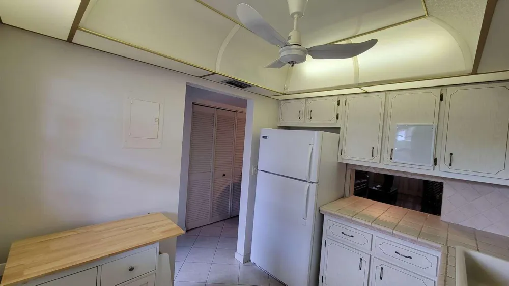 3001 NW 46TH AVENUE #104 Lauderdale Lakes, FL 33313