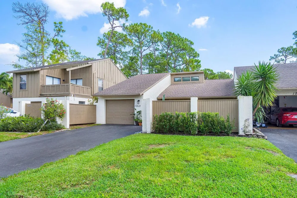 12621 SHADY PINES COURT #12621 Wellington, FL 33414