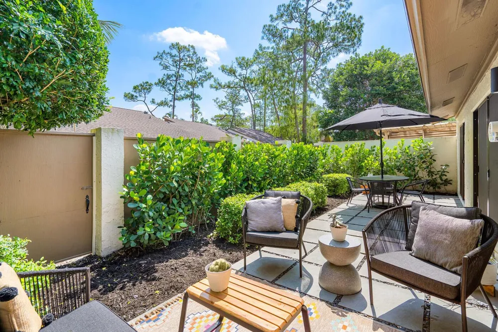 12621 SHADY PINES COURT #12621 Wellington, FL 33414