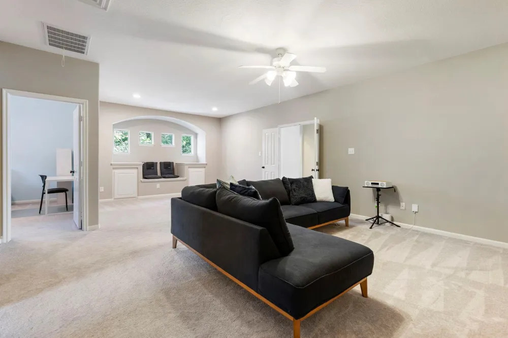 14 Middle Gate Place The Woodlands, TX 77382