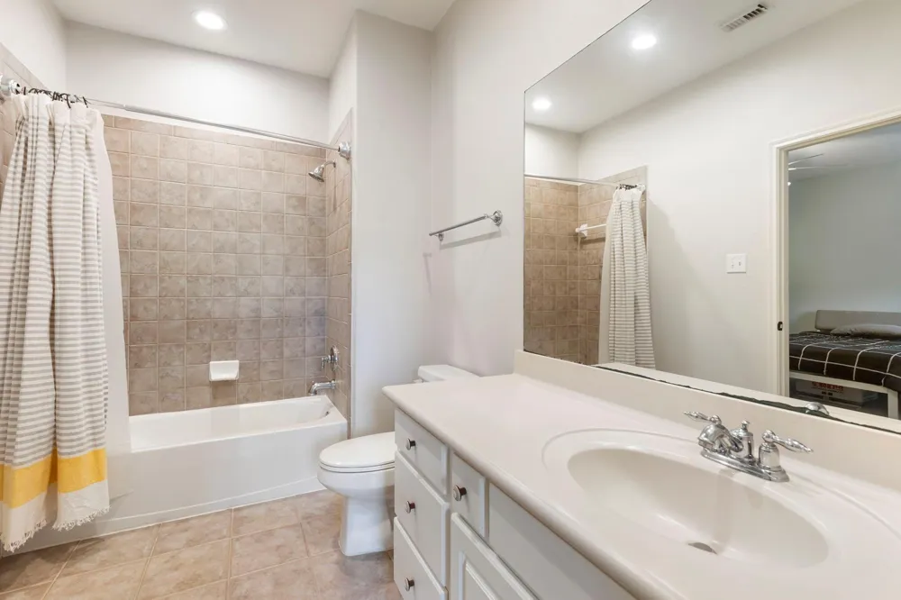 14 Middle Gate Place The Woodlands, TX 77382