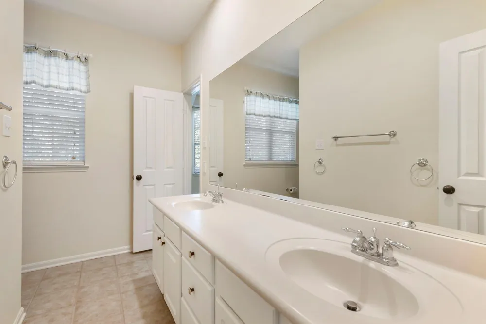 14 Middle Gate Place The Woodlands, TX 77382