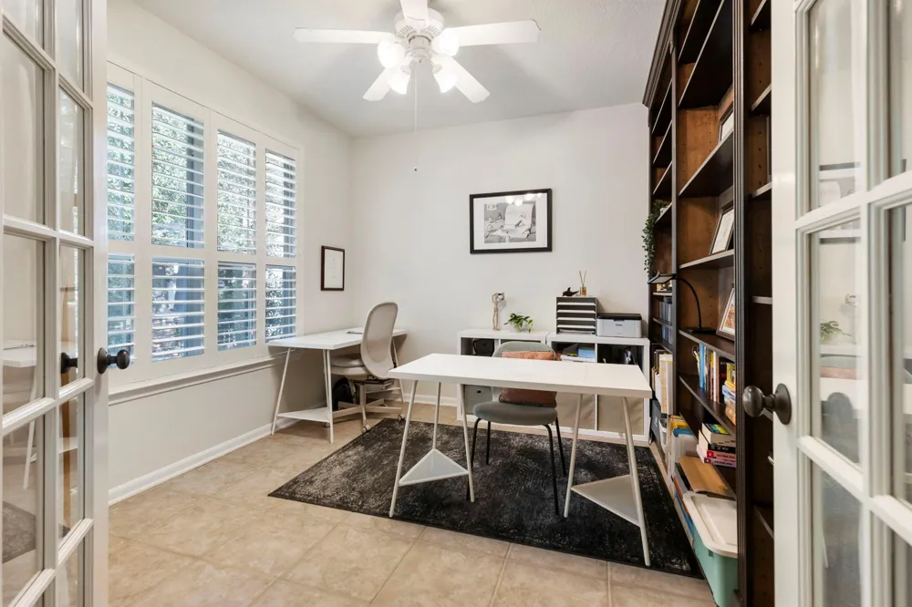 14 Middle Gate Place The Woodlands, TX 77382