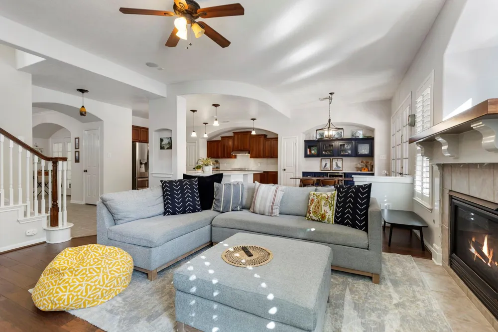 14 Middle Gate Place The Woodlands, TX 77382