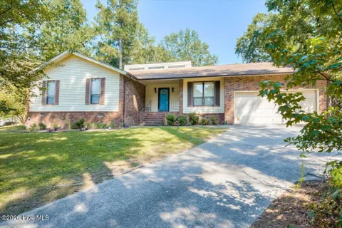 6 Foxhil Drive