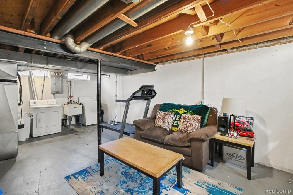 9612 Cornell #51 Taylor City, MI 48180