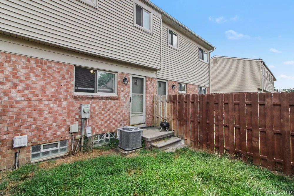 9612 Cornell #51 Taylor City, MI 48180