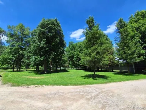 2040 Golf Course Rd