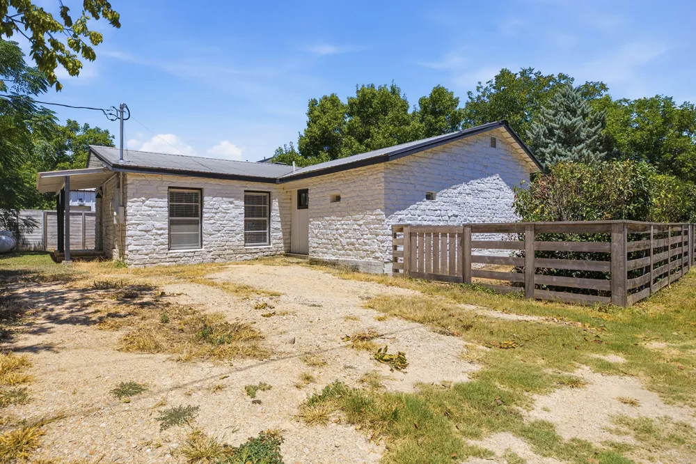 110 Fallwell Street Liberty Hill, TX 78642