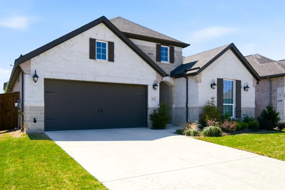 910 Winter Cherry Lane Haslet, TX 76052