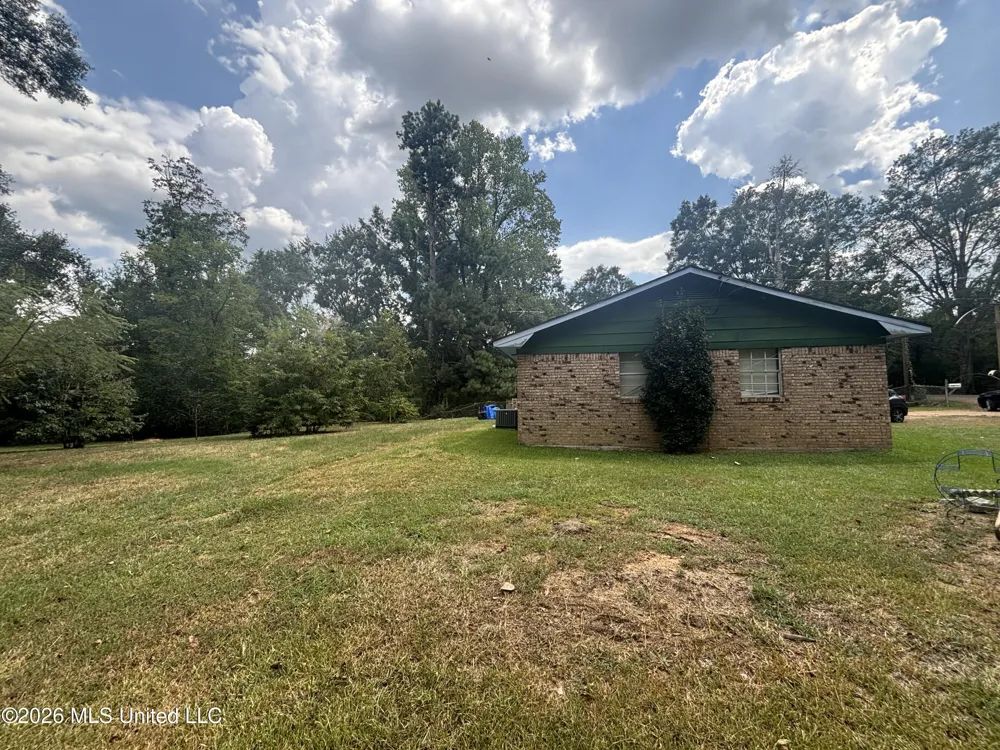 110 Morgan Lane Crystal Springs, MS 39059