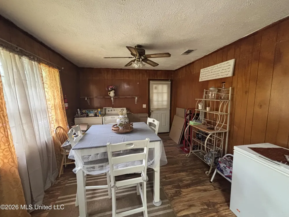 110 Morgan Lane Crystal Springs, MS 39059