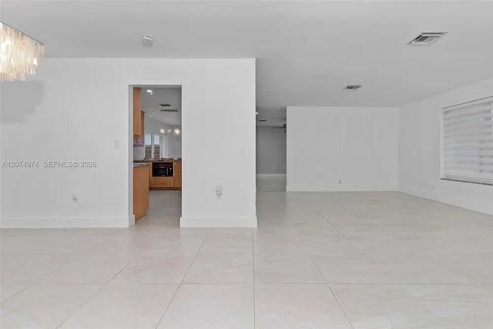 6305 SW 93rd Pl #6305 Miami, FL 33173