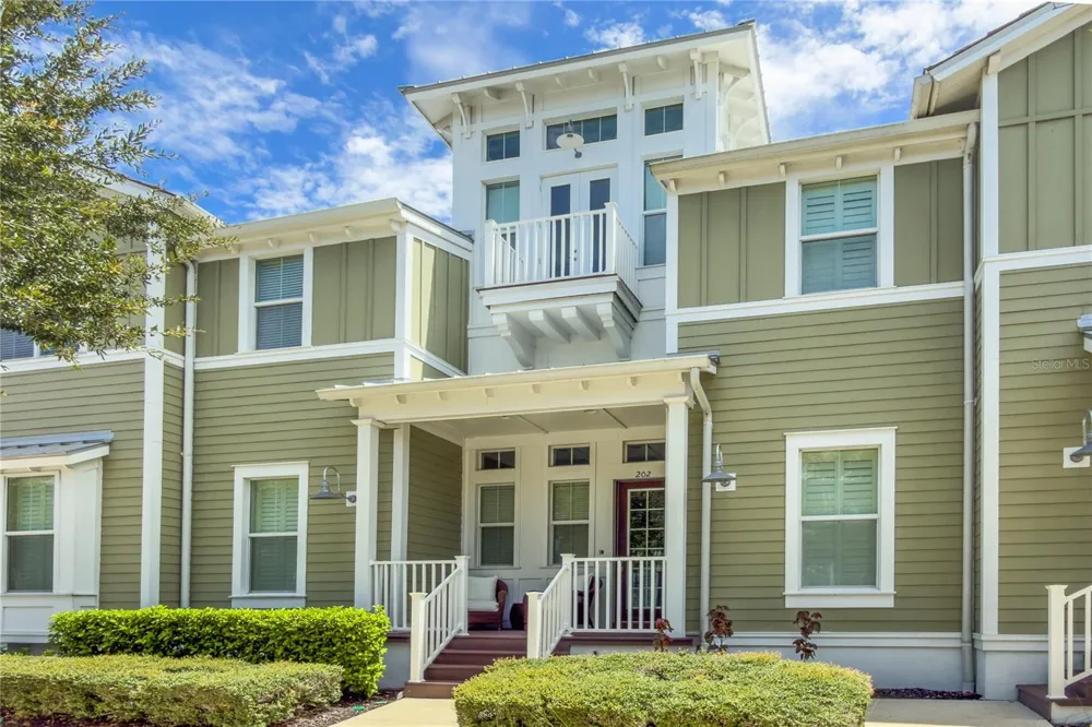 311 SAPPHIRE LAKE DRIVE #202 Bradenton, FL 34209