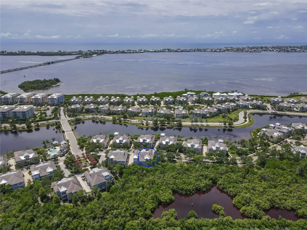311 SAPPHIRE LAKE DRIVE #202 Bradenton, FL 34209