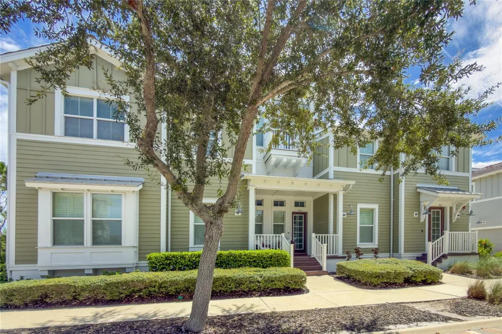 311 SAPPHIRE LAKE DRIVE #202 Bradenton, FL 34209