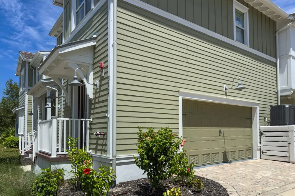 311 SAPPHIRE LAKE DRIVE #202 Bradenton, FL 34209