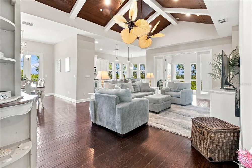 311 SAPPHIRE LAKE DRIVE #202 Bradenton, FL 34209