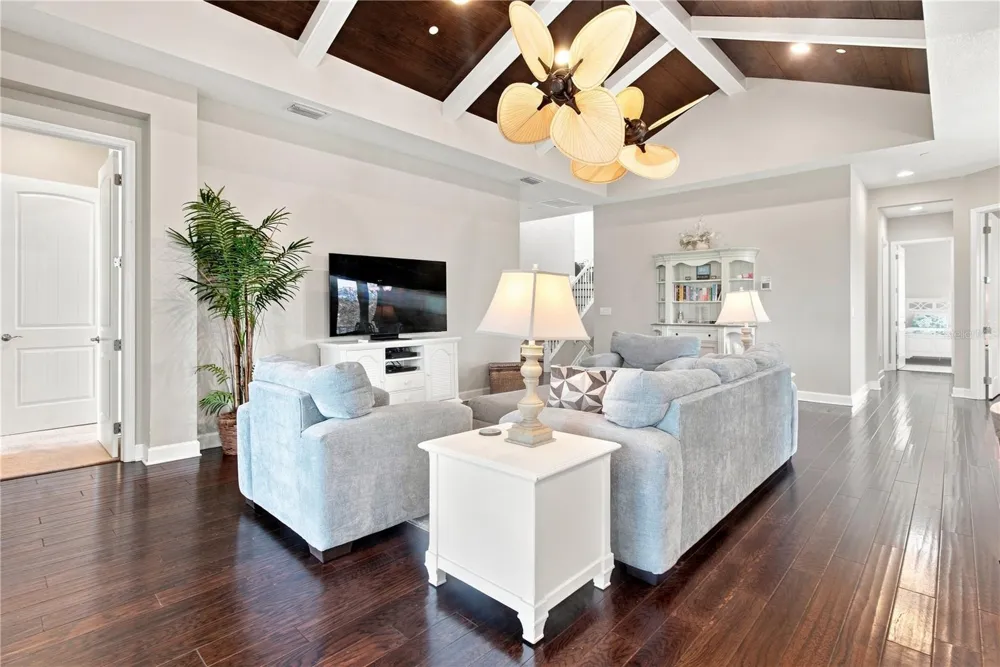 311 SAPPHIRE LAKE DRIVE #202 Bradenton, FL 34209
