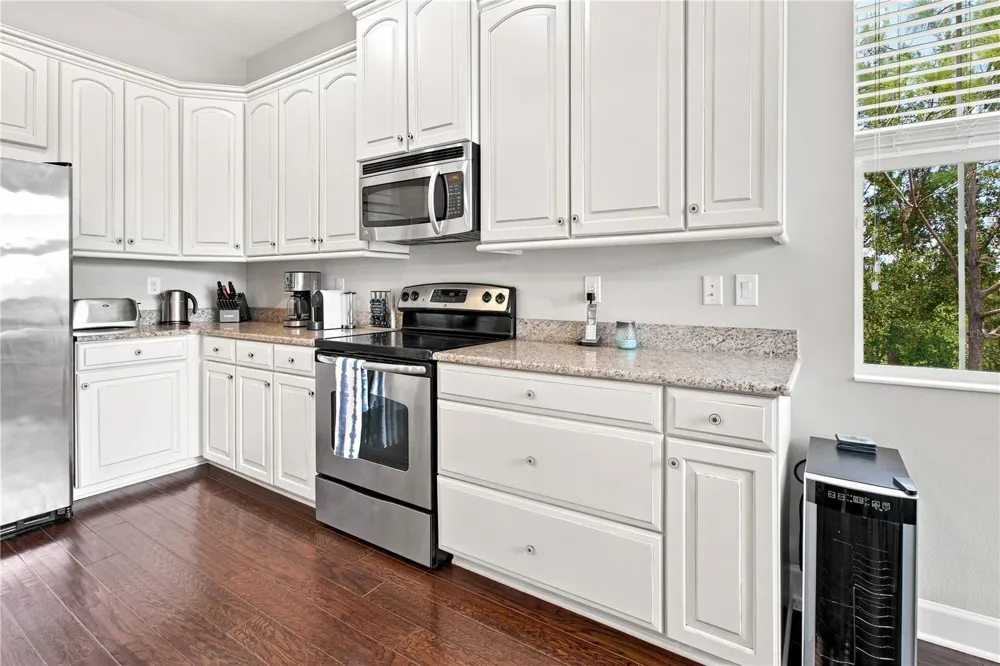 311 SAPPHIRE LAKE DRIVE #202 Bradenton, FL 34209