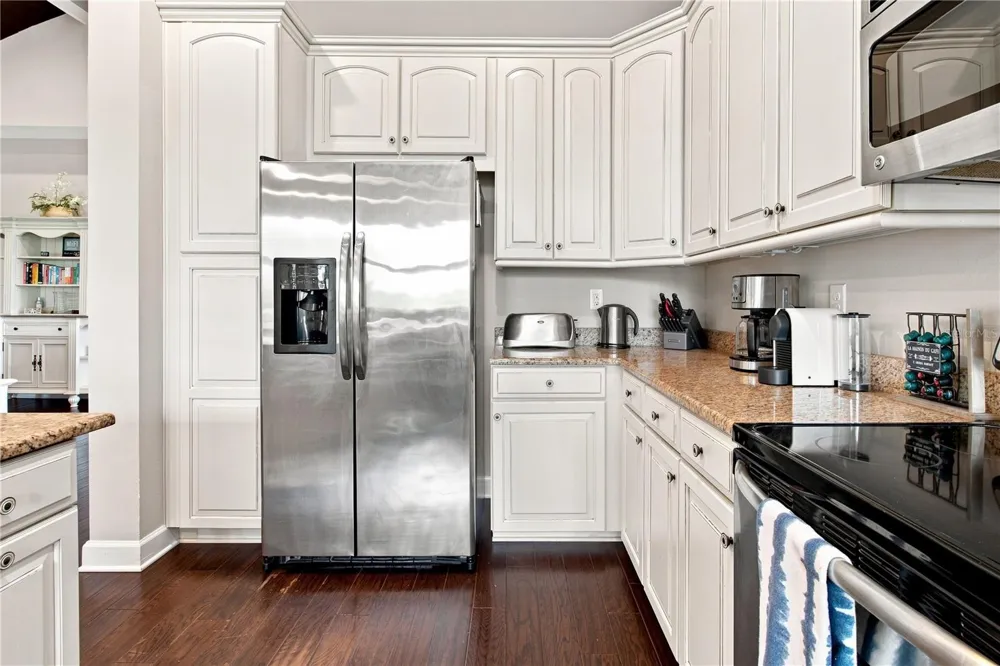 311 SAPPHIRE LAKE DRIVE #202 Bradenton, FL 34209