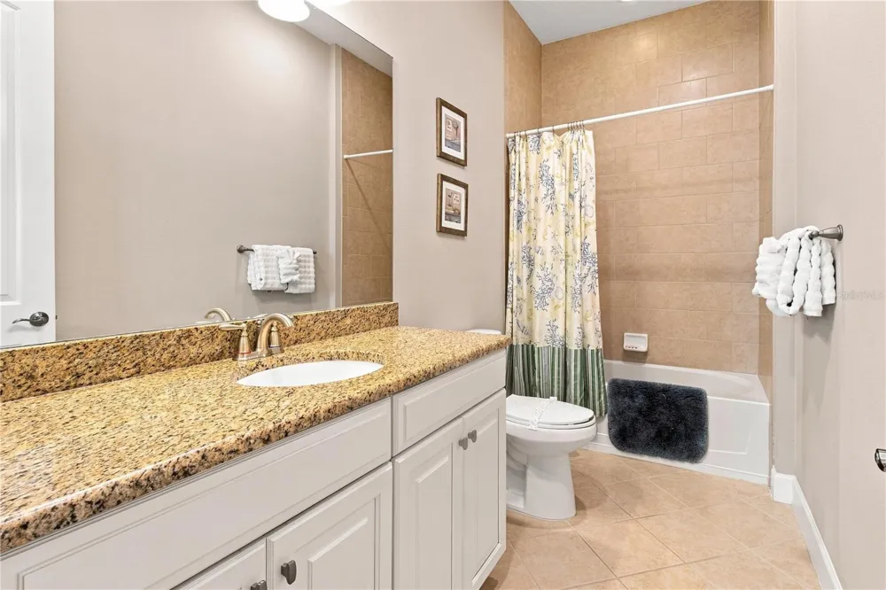 311 SAPPHIRE LAKE DRIVE #202 Bradenton, FL 34209